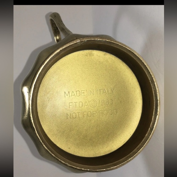 F.T.D.A 1983 Italy Brass Pitcher 6" Tall Normcore Grannycore Scalloped Rim VTG - Picture 11 of 12
